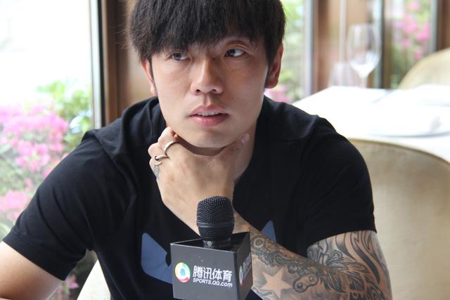 国安大牌洋帅重返中国足坛执教！张稀哲带头欢迎他入队，引发热议
